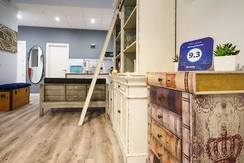 Minimal Rooms مالقة